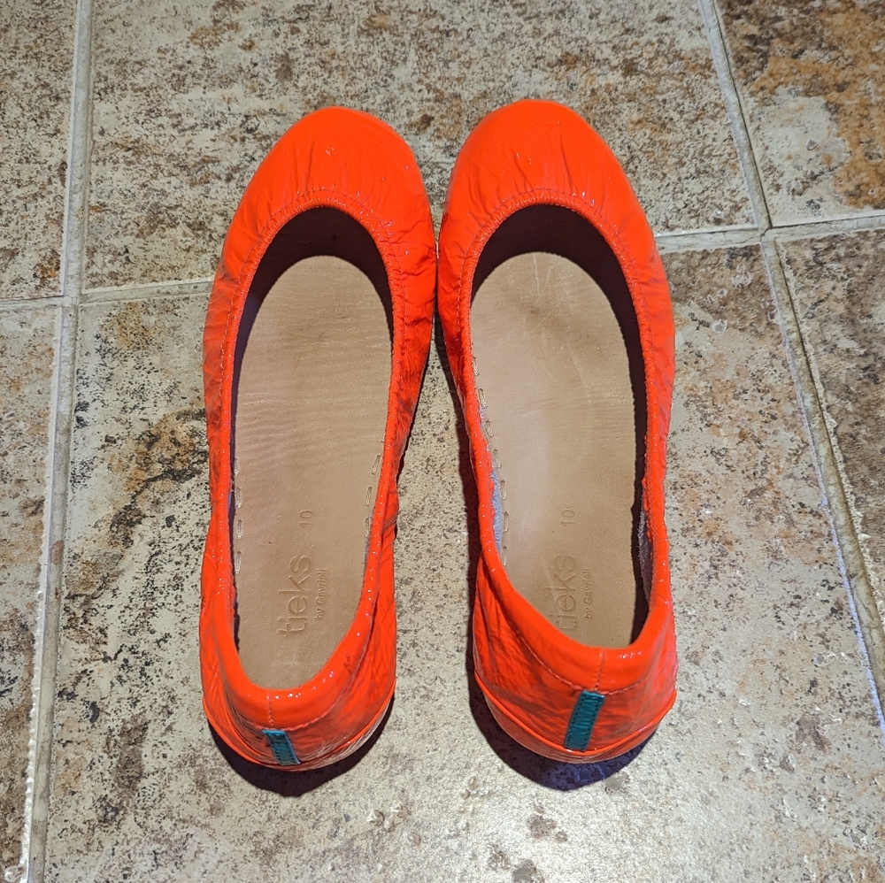 Neon Orange Tieks sz 10